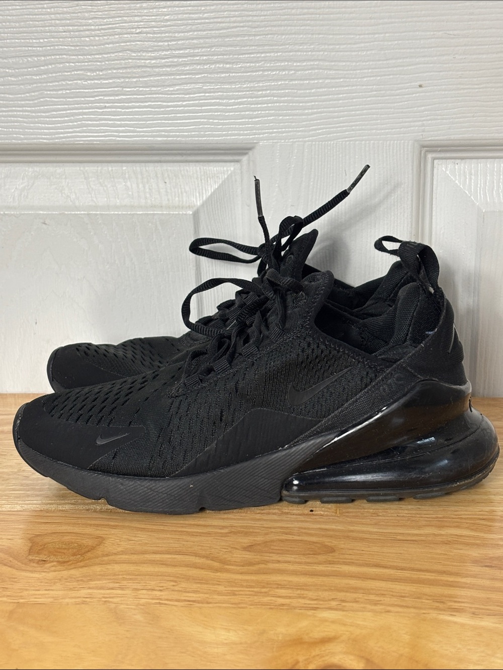 Nike Air Max 270 Black Sneakers 7.5 running exercise